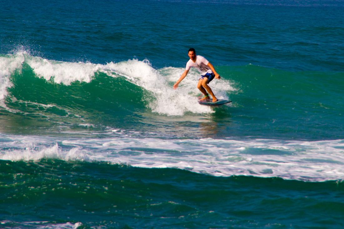 the-sidewalk-secrets-travel-blog-surf-sri-lanka-midigama-mirissa-surfing-39