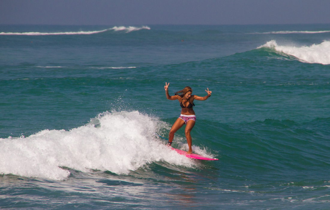 the-sidewalk-secrets-travel-blog-surf-sri-lanka-midigama-mirissa-surfing-50