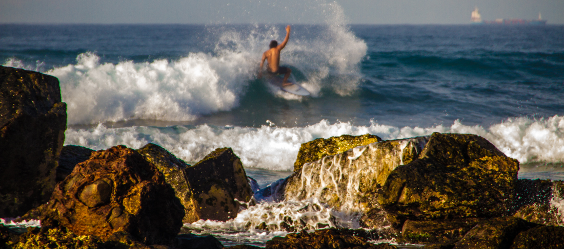 the-sidewalk-secrets-travel-blog-surf-sri-lanka-midigama-mirissa-surfing-sunset-13