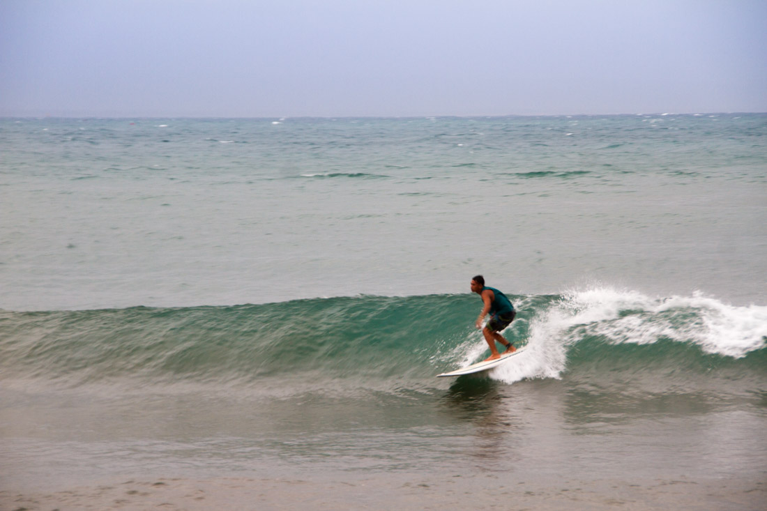pax-sara-travel-surf-java-indonesia-batu-karas-surf-bum-6